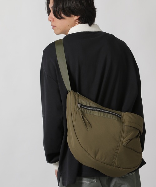 LAKOLE（ラコレ）の「ZIPポケットショルダーバッグ / 254361（ショルダーバッグ・メンズ・ブラック/カーキ・FREE）」の20枚目の写真