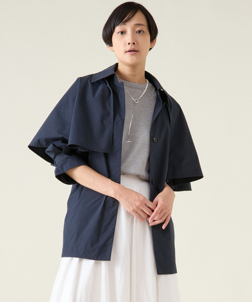 martinique（マルティニーク）の「ケープコート（ステンカラーコート・レディース・ベージュ/ネイビー・FREE）」の2枚目の写真