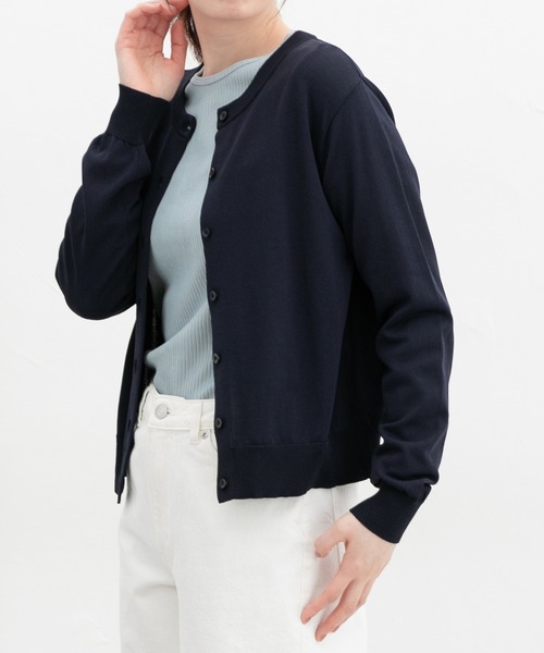 Honeys(ハニーズ)の「【UVカット・花粉リリース加工】花粉対策クルーカーデ(カーディガン/ボレロ・レディース・イエロー/グレイッシュベージュ/ブラック/レッド/グリーン/ブルー/ネイビー・M/LL/S/L)」の4枚目の写真