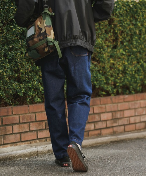 Gramicci（グラミチ）の「Gramicci/グラミチ STRETCH DENIM LOOSE TAPERED RIDGE PANT ルーズテーパードパンツ（デニムパンツ・メンズ・ワンウォッシュ/ライトインディゴブルー/ダークインディゴブルー・M/XL/S/L）」の16枚目の写真