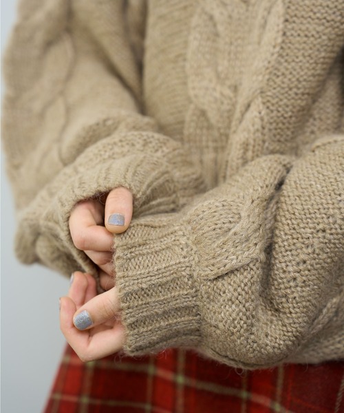 DEICY（デイシー）の「BIGケーブルニットプルオーバー（ニット/セーター・レディース・ピンク/モカ/オフホワイト・FREE）」の8枚目の写真