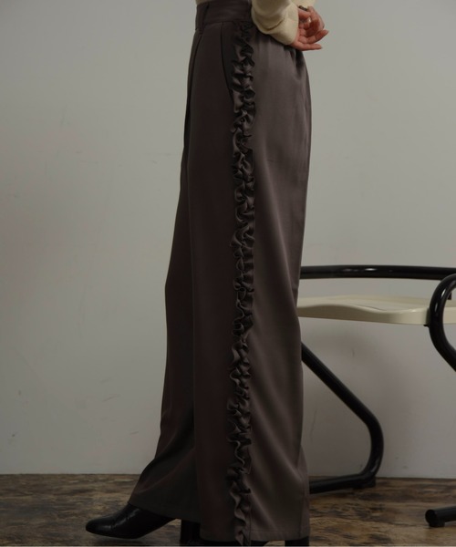 I_am（アイアム）の「twill frill line pants / ツイルフリル