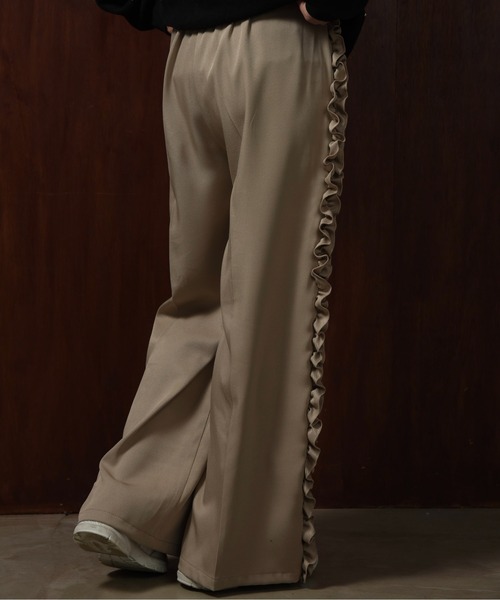 I_am（アイアム）の「Frill pants（スラックス）」 - WEAR