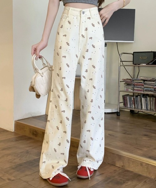 Teem Store（チームストア）の「ベアーモチーフ 総柄 ワイドパンツ（デニムパンツ・レディース・ホワイト・M/S/L）」の7枚目の写真
