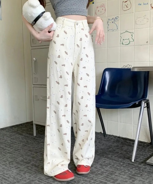 Teem Store（チームストア）の「ベアーモチーフ 総柄 ワイドパンツ（デニムパンツ・レディース・ホワイト・M/S/L）」の8枚目の写真