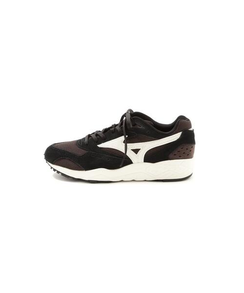 MARGARET HOWELL(マーガレットハウエル)の「MIZUNO TRAINING SHOES(スニーカー・メンズ・ブラウン系その他2・26.0/26.5/27.0/27.5/28.0/25.5)」の2枚目の写真