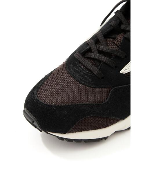 MARGARET HOWELL(マーガレットハウエル)の「MIZUNO TRAINING SHOES(スニーカー・メンズ・ブラウン系その他2・26.0/26.5/27.0/27.5/28.0/25.5)」の3枚目の写真
