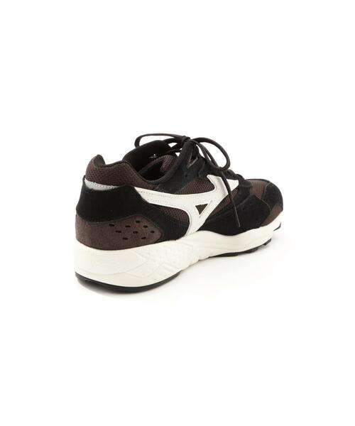 MARGARET HOWELL(マーガレットハウエル)の「MIZUNO TRAINING SHOES(スニーカー・メンズ・ブラウン系その他2・26.0/26.5/27.0/27.5/28.0/25.5)」の4枚目の写真