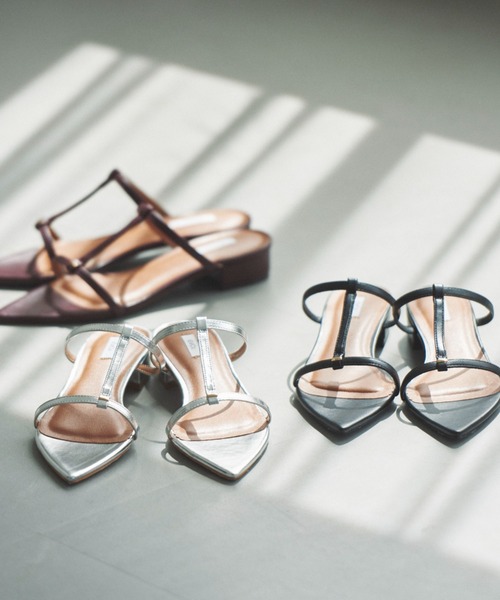 Doux archives（ドゥアルシーヴ）の「ナローストラップミュールサンダル（サンダル・レディース・ブラック/シルバー/ブラウン・23.5/24.5）」の7枚目の写真