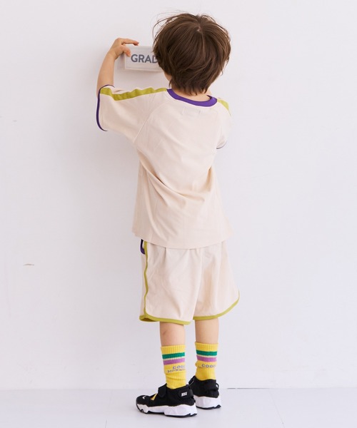 MARKEY'S（マーキーズ）の「サイドラインアルファベットTシャツ【セットアップ可能】（セットアップ・キッズ・ブルー/オフホワイト/ブラウン・150/140/130/120/110/100/95/90/80）」の20枚目の写真