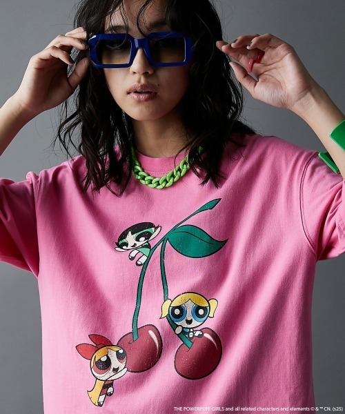 GEVS.(ジェイヴィス)の「パワーパフ ガールズ/綿100%チェリー柄ヴィンテージ風プリントTシャツ<大きいサイズ有>GEVS.(Tシャツ/カットソー・レディース・オフホワイト/ブラック/ピンク・M/L/LL/3L/4L/5L)」の10枚目の写真