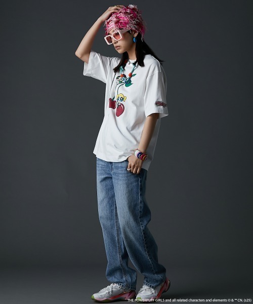 GEVS.(ジェイヴィス)の「パワーパフ ガールズ/綿100%チェリー柄ヴィンテージ風プリントTシャツ<大きいサイズ有>GEVS.(Tシャツ/カットソー・レディース・オフホワイト/ブラック/ピンク・M/L/LL/3L/4L/5L)」の5枚目の写真