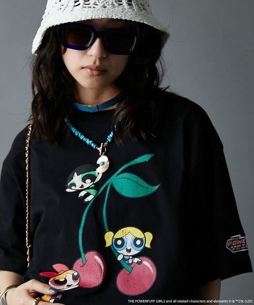 GEVS.(ジェイヴィス)の「パワーパフ ガールズ/綿100%チェリー柄ヴィンテージ風プリントTシャツ<大きいサイズ有>GEVS.(Tシャツ/カットソー・レディース・オフホワイト/ブラック/ピンク・M/L/LL/3L/4L/5L)」の11枚目の写真