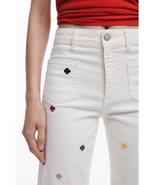 Desigual(デシグアル)の「クローバー柄のカウボーイキュロット(デニムパンツ・レディース・マルチ・36/38/40/44/34/42)」の3枚目の写真
