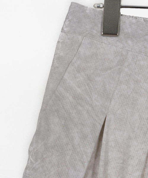 ADAM PATEK(アダムパテック)の「【ADAMPATEK/アダムパテック】uneven dyeing tuck relax pants/ムラ染めリラックスタックパンツ(その他パンツ・レディース・グレー/ホワイト/ブラック・1/2)」の12枚目の写真