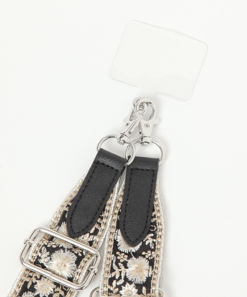 GLOBAL WORK(グローバルワーク)の「刺繍テープマルチWAYショルダー/327812(スマホグッズ・レディース・ベージュ/ブラック/ベージュ系その他4/グレイッシュベージュ/グレー系その他6/ホワイト系その他5/グレー系その他4/ベージュ系その他3/グレー系その他3/ブラック系その他/ホワイト系その他3/ブラック系1/ホワイト系その他/ベージュ系その他・ONE SIZE)」の21枚目の写真