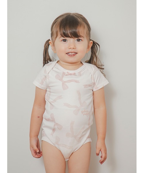 gelato pique(ジェラートピケ)の「【BABY】半袖ボディスーツ(ロンパース・キッズ・レッド/ブルー/ライトピンク/ミント/クリーム/オフホワイト/ピンク/イエロー/グレー/ベージュ・70/80)」の8枚目の写真