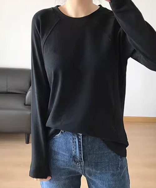 aimoha(アイモハ)の「クルーネックデザイン長袖トップス(Tシャツ/カットソー・レディース・ホワイト/ブラック・FREE)」の2枚目の写真