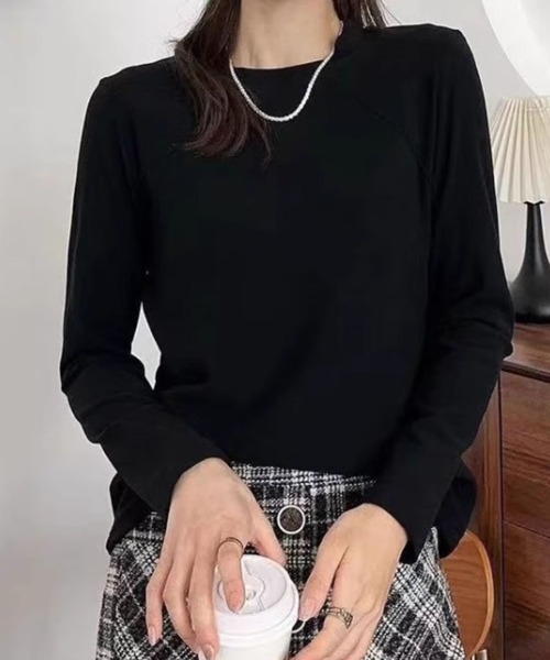aimoha(アイモハ)の「クルーネックデザイン長袖トップス(Tシャツ/カットソー・レディース・ホワイト/ブラック・FREE)」の5枚目の写真
