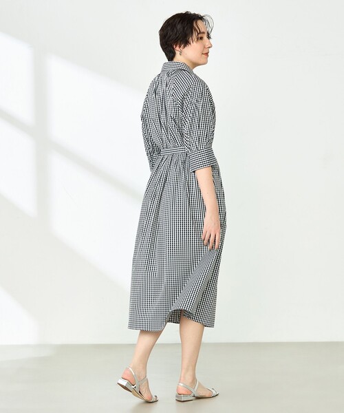 NOLLEY’S(ノーリーズ)の「ウォッシャブル高密度ストレッチシャツワンピース(シャツワンピース・レディース・ネイビー/ブラック系その他・36/38)」の6枚目の写真