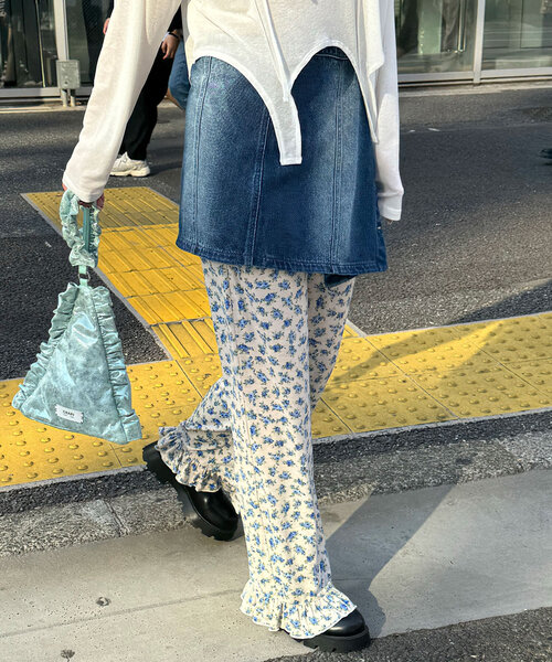 CIAOPANIC（チャオパニック）の「カットフラワーフリルパンツ（その他パンツ・レディース・ブラック/オフホワイト/ベージュ・MEDIUM/SMALL）」の7枚目の写真