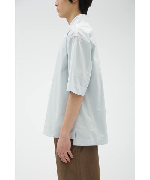 MHL.（エムエイチエル）の「COMPACT COTTON POPLIN（シャツ/ブラウス・メンズ・ブルー/ダークブラウン・LARGE/MEDIUM/SMALL）」の7枚目の写真