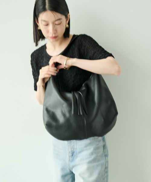 Shelly island(シェリーアイランド)の「コロンショルダーバッグ(ショルダーバッグ・レディース・ブラック/ホワイト/ベージュ・FREE)」の11枚目の写真