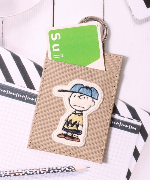 PEANUTS（ピーナッツ）の「(ACT)【PEANUTS】アップリケ シングル パスケース（パスケース・レディース・ブラック/ライトブルー/ベージュ/ダークグリーン・ONE SIZE）」の2枚目の写真