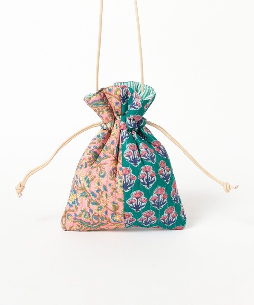 Ray BEAMS(レイビームス)の「【別注】Lilas Campbell / キルト ミニショルダー バッグ(トートバッグ・レディース・その他1/その他・ONE SIZE)」の4枚目の写真