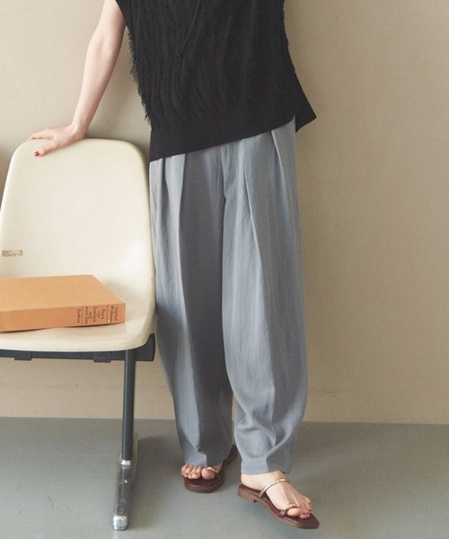 Doux archives（ドゥアルシーヴ）の「２タックコクーンパンツ（その他パンツ・レディース・グレー/ブラウン/ブラック/カーキ・36/38）」の19枚目の写真