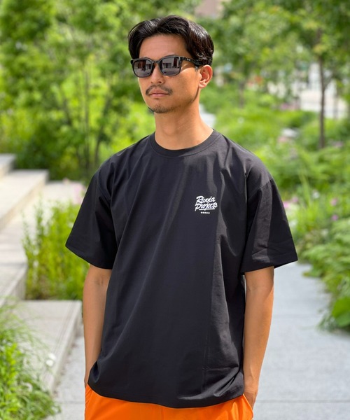 Rivvia PROJECTS(リヴィアプロジェクツ)の「【Rivvia PROJECTS】 FIVE STAR RASH S/S TEE(Tシャツ/カットソー・メンズ・ブラック/ホワイト・MEDIUM/LARGE/X-LARGE)」の2枚目の写真