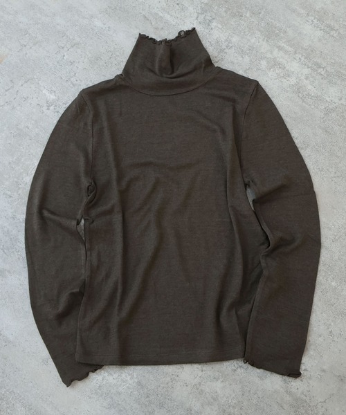 bulle de savon（ビュルデサボン）の「△ウール/シルク 製品染め タートルプルオーバー（Tシャツ/カットソー・レディース・オレンジ/ブラウン/ピンク/グリーン/カーキ/ブルー・FREE）」の2枚目の写真