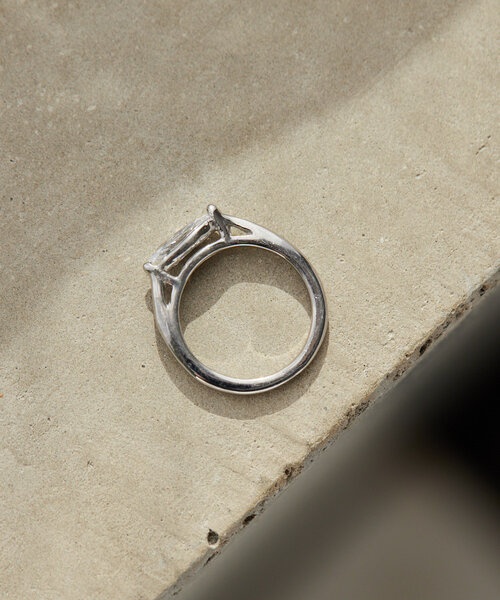 ear PAPILLONNER（イアパピヨネ）の「《金属アレルギー対応/ステンレス》マーキスジルコニアリング（リング・レディース・シルバー/ゴールド・13）」の5枚目の写真