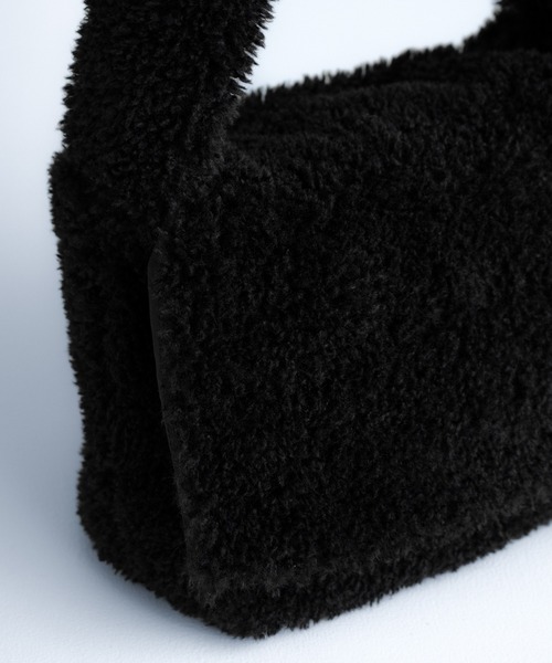SINSS(シンス)の「Fur shoulder bag / ファーショルダーバッグ(ショルダーバッグ・メンズ・ブラック・FREE)」の14枚目の写真