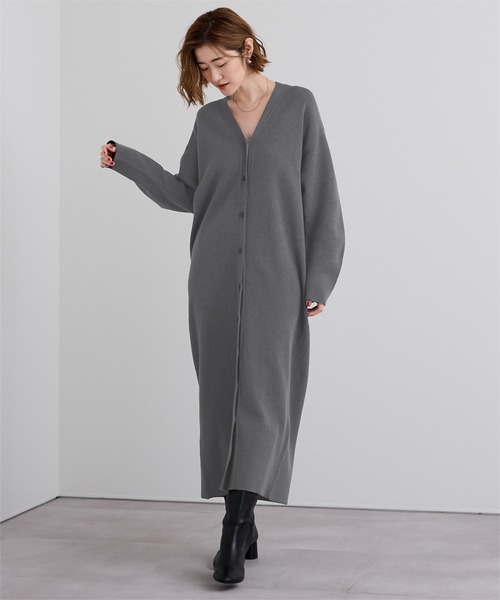 UR'S(ユアーズ)の「Vネックロングニットカーディガン/ワンピース(ワンピース・レディース・チャコール/ベージュ/ブラック・M/L/S)」の11枚目の写真