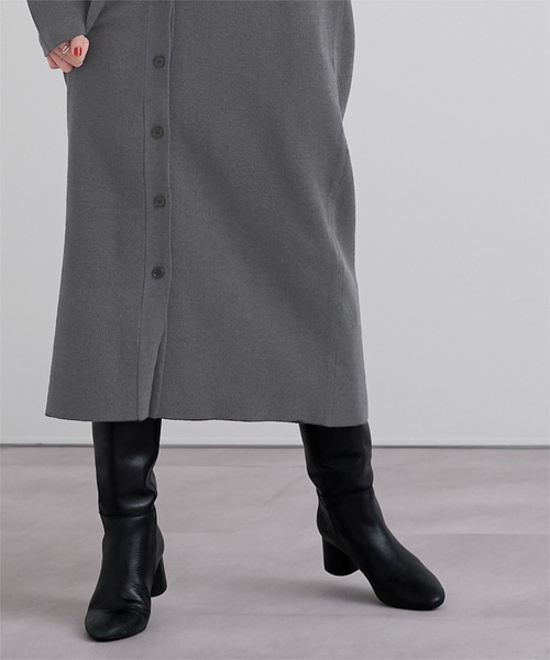 UR'S(ユアーズ)の「Vネックロングニットカーディガン/ワンピース(ワンピース・レディース・チャコール/ベージュ/ブラック・M/L/S)」の16枚目の写真