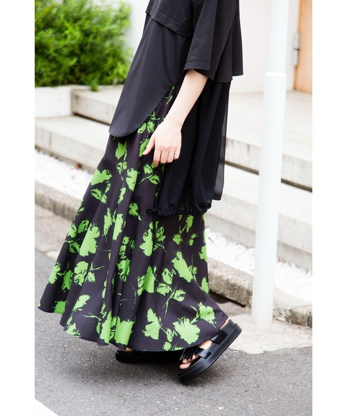 OSMOSIS（オズモーシス）の「プリントセミマーメイドスカート（スカート・レディース・ブラック×ホワイト/ブラック×グリーン・ONE SIZE）」の22枚目の写真