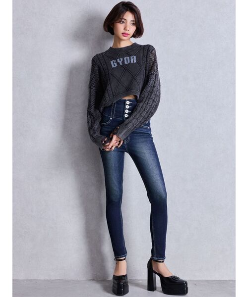 GYDA(ジェイダ)の「ハイウエスト STUPID IN RICH embroideryスキニーデニムパンツ(デニムパンツ・レディース・インディゴブルー/ライトブルー・X-SMALL/SMALL/MEDIUM)」の5枚目の写真