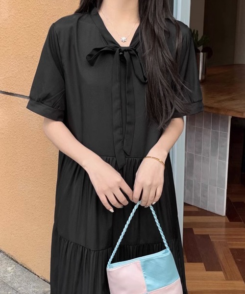 Miniministore(ミニミニストア)の「リボンタイ ティアードワンピースミモレ丈(ワンピース・レディース・ブラック・M/XL/L)」の7枚目の写真