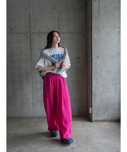 k3&co.(ケイスリーアンドコー)の「PRINT TEE(Tシャツ/カットソー・レディース・ブルー/ブラック/レッド・ONE SIZE)」の13枚目の写真