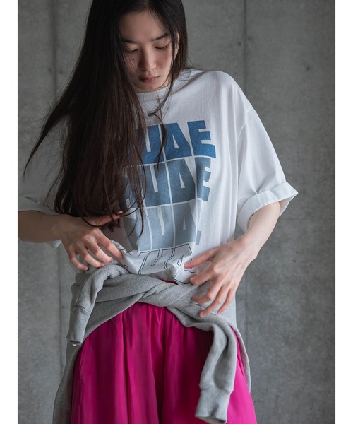 k3&co.(ケイスリーアンドコー)の「PRINT TEE(Tシャツ/カットソー・レディース・ブルー/ブラック/レッド・ONE SIZE)」の12枚目の写真