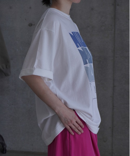 k3&co.(ケイスリーアンドコー)の「PRINT TEE(Tシャツ/カットソー・レディース・ブルー/ブラック/レッド・ONE SIZE)」の17枚目の写真