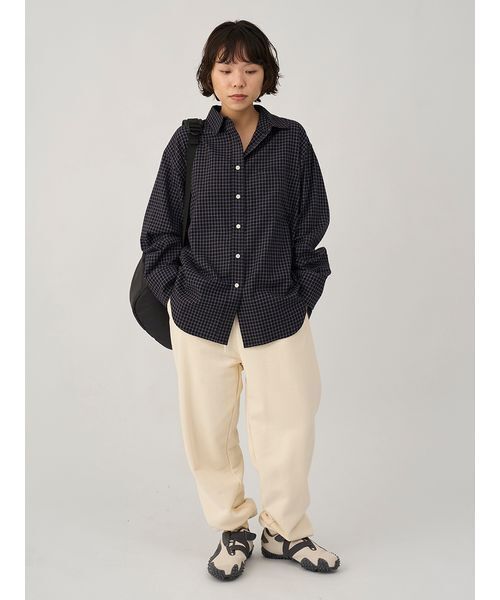 emmi（エミ）の「チェックオーバーシャツ（シャツ/ブラウス・レディース・ネイビー/ブラック/グレー・F）」の15枚目の写真