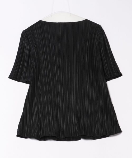 HUIT bouquet(ユイット)の「プリーツ トップス HUIT(シャツ/ブラウス・レディース・ブラック/アイボリー/ライトグレー・M)」の7枚目の写真