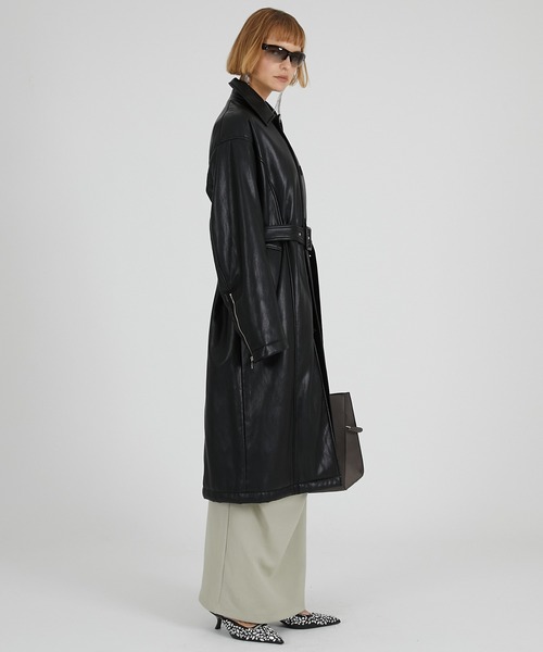 PRANK PROJECT（プランクプロジェクト）の「ヴィーガンレザーオーバーロングコート / Vegan Leather Overlong Coat（ステンカラーコート・レディース・ブラック/ブラウン・FREE）」の13枚目の写真
