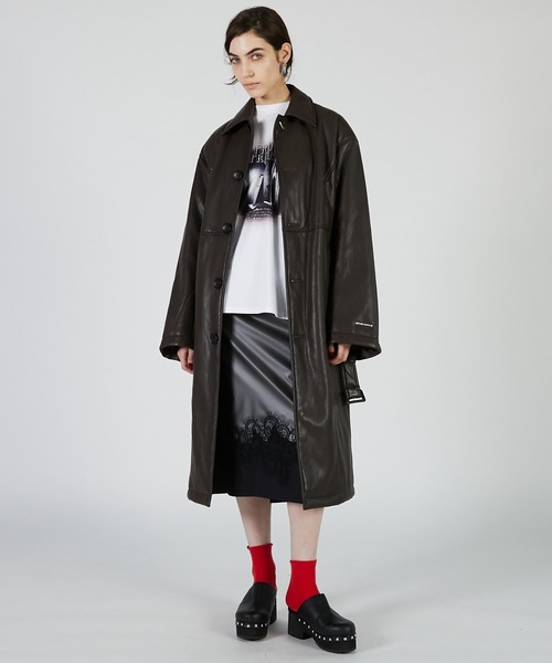 PRANK PROJECT（プランクプロジェクト）の「ヴィーガンレザーオーバーロングコート / Vegan Leather Overlong Coat（ステンカラーコート・レディース・ブラック/ブラウン・FREE）」の11枚目の写真