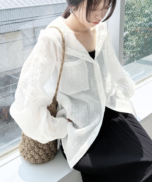 reca（レカ）の「クリンクル加工フード付きシアーシャツ（シャツ/ブラウス・レディース・ブラウン/オフホワイト/ブラック/ブルー/イエロー・FREE）」の12枚目の写真