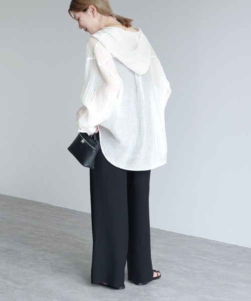 reca（レカ）の「クリンクル加工フード付きシアーシャツ（シャツ/ブラウス・レディース・ブラウン/オフホワイト/ブラック/ブルー/イエロー・FREE）」の22枚目の写真