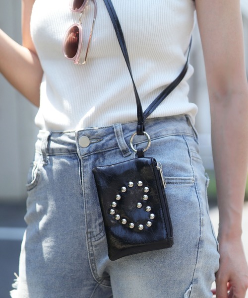 セール】ハートビジューレザータッチフラット型ポーチ/ベルトポーチ