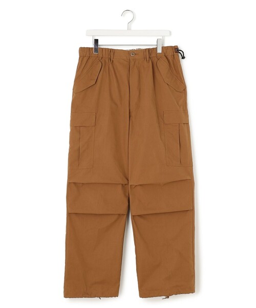 J.PRESS YORK STREET(ジェイプレスヨークストリート)の「【UNISEX】M-65 ワイドカーゴ パンツ(カーゴパンツ・メンズ・ブラック系/ブラウン系/カーキ系・SMALL/MEDIUM/LARGE)」の2枚目の写真